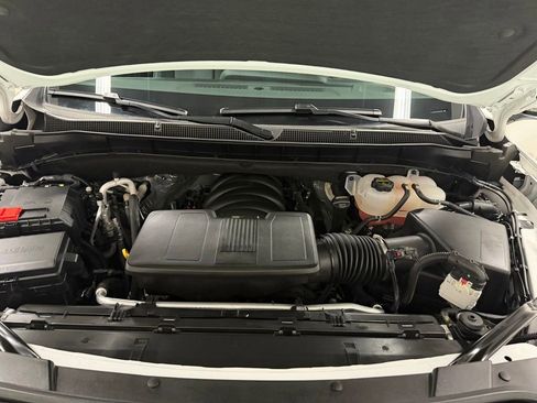 Used 2025 Chevrolet Suburban Premier AWD/4WD image 48