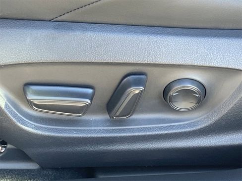 Certified 2025 Toyota Corolla XSE image 22