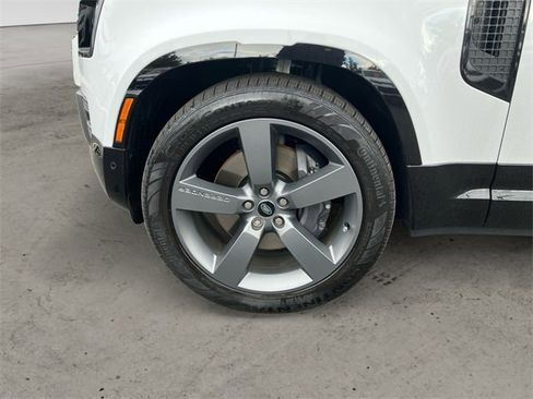 Used 2024 Land Rover Defender 130 Outbound image 14