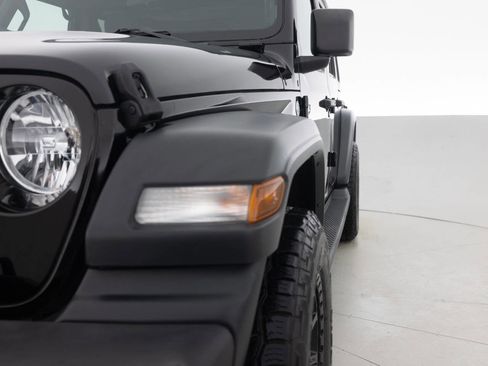 Used 2018 Jeep Wrangler Unlimited Sport S image 12