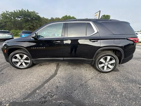 Used 2023 Chevrolet Traverse LT w/ LT Premium Package AWD/4WD image 8