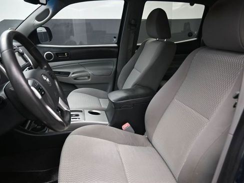 Used 2013 Toyota Tacoma 4x4 Double Cab w/ SR5 Pkg image 19