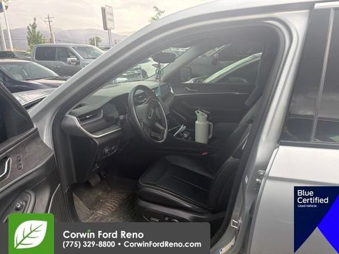 Used 2022 Jeep Grand Cherokee L Limited AWD/4WD image 10