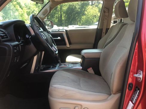 Used 2016 Toyota 4Runner SR5 image 13