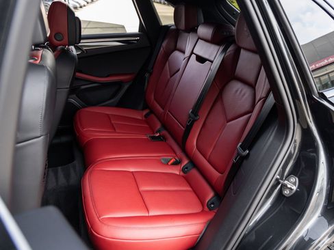 New 2026 Porsche Macan image 36