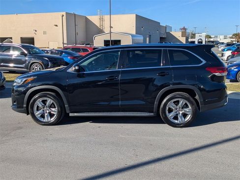 Used 2018 Toyota Highlander Limited Platinum image 9