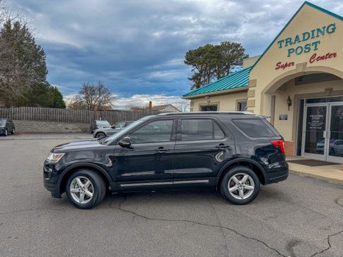 Used 2019 Ford Explorer XLT w/ Equipment Group 202A image 26