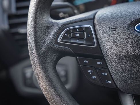 Used 2019 Ford Escape SE image 30