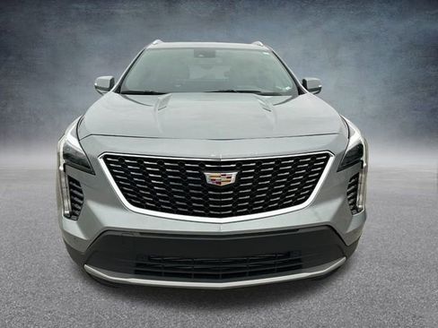 Used 2023 Cadillac XT4 Premium Luxury image 9