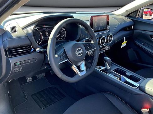 New 2025 Nissan Sentra SV image 7