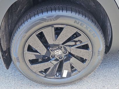 New 2026 Volkswagen Atlas SE