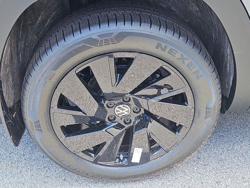 New 2026 Volkswagen Atlas SE AWD/4WD image 3