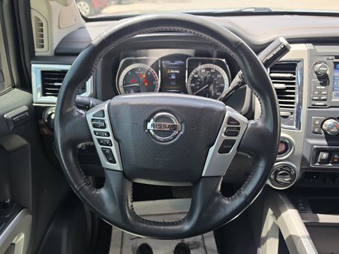 Used 2016 Nissan Titan SL AWD/4WD image 12