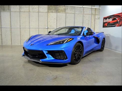Used 2024 Chevrolet Corvette Stingray Premium Conv w/ Z51 Performance Package RWD image 4