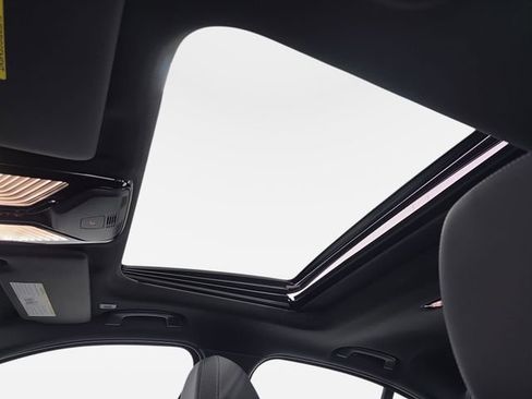 Certified 2025 BMW 330i xDrive Sedan w/ Convenience Package image 27