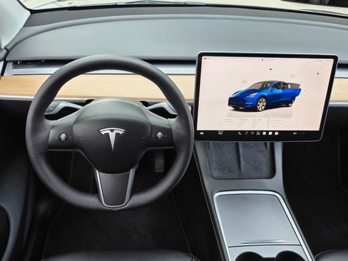Used 2023 Tesla Model Y Long Range AWD/4WD image 15