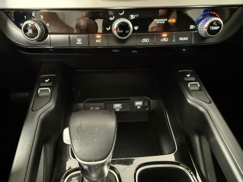Used 2021 Kia Telluride S FWD image 23