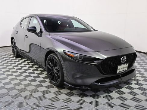 Used 2025 MAZDA MAZDA3 Hatchback w/Premium Plus Pkg image 9