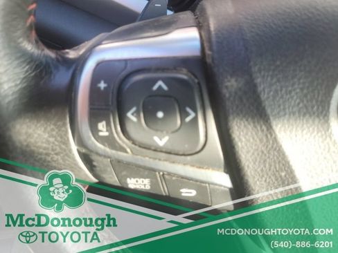 Used 2017 Toyota Camry SE FWD image 10