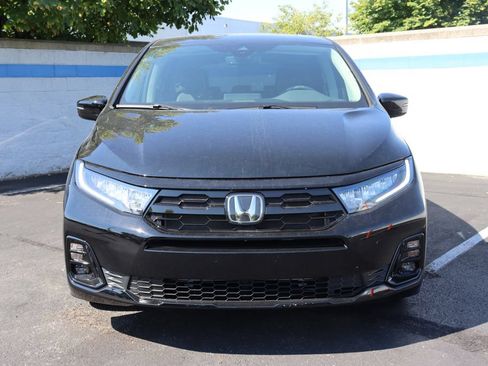 Certified 2026 Honda Odyssey Elite image 8