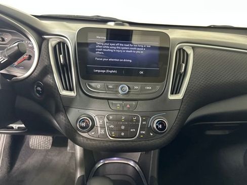 Used 2022 Chevrolet Malibu LT image 21