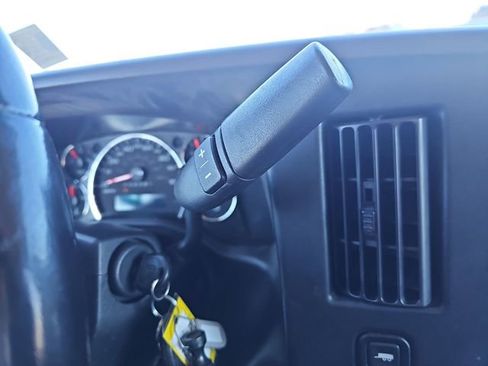 Used 2020 Chevrolet Express 3500 Extended w/ Power Convenience Package image 15