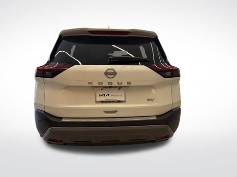 Used 2023 Nissan Rogue SV FWD image 15