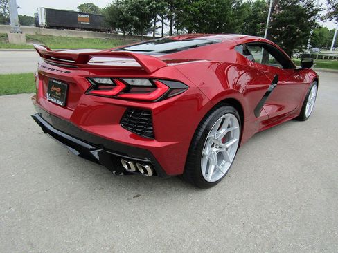Used 2022 Chevrolet Corvette Stingray Preferred Cpe w/ Z51 Performance Package RWD image 5