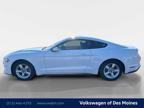 Used 2018 Ford Mustang Coupe image 3