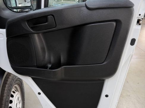 Used 2025 RAM ProMaster 2500 w/ Convenience Group FWD image 13