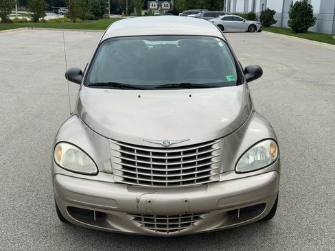 Used 2004 Chrysler PT Cruiser FWD image 3