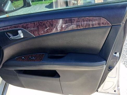 Used 2011 Toyota Avalon FWD image 17