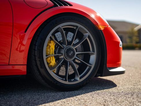 Used 2016 Porsche 911 GT3 RS image 28