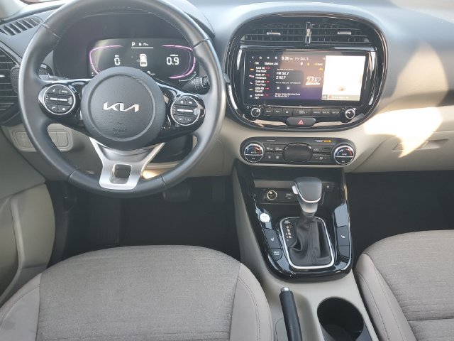 Certified 2024 Kia Soul EX FWD image 12