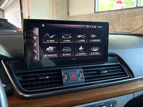 Used 2023 Audi Q5 2.0T Premium Plus w/ Premium Plus Package AWD/4WD image 24