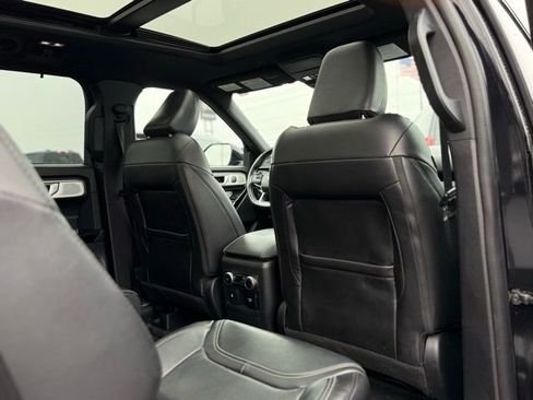 Used 2022 Ford Explorer ST w/ Equipment Group 401A image 21