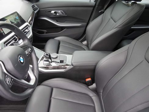 Used 2022 BMW 330i Sedan w/ Premium Package RWD image 11
