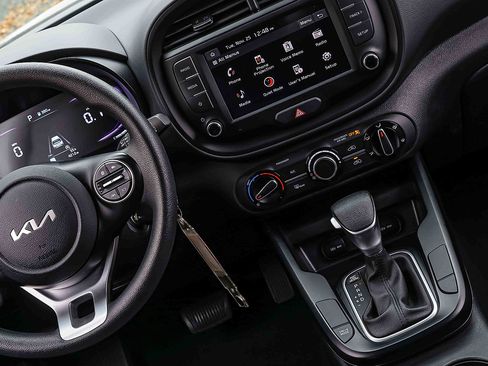 Certified 2025 Kia Soul LX w/ LX Technology Package image 19