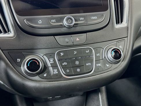 Used 2024 Chevrolet Malibu LT FWD image 16