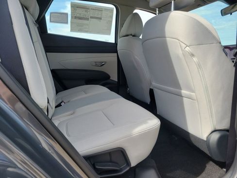 New 2026 Hyundai Tucson SE image 18