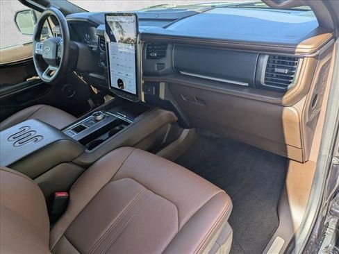Used 2024 Ford Expedition King Ranch RWD image 24