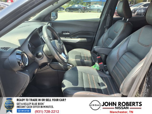Used 2019 Nissan Kicks SR w/ SR Premium Package FWD image 3