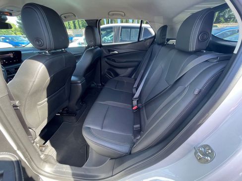Used 2025 Buick Encore GX Preferred image 23