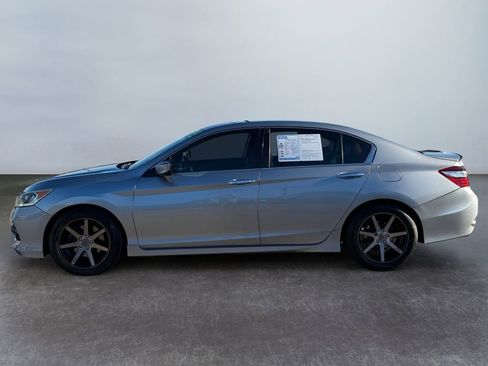 Used 2017 Honda Accord Sport image 6