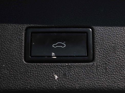 Used 2018 Volkswagen Atlas SEL image 36