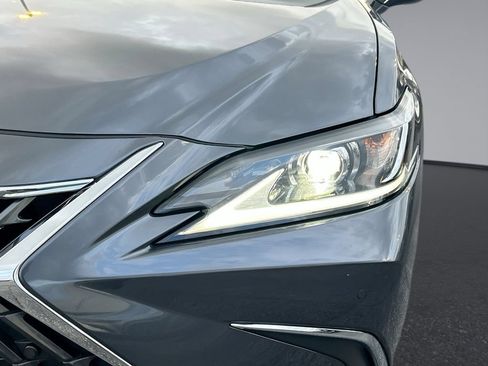 Used 2025 Lexus ES 350 w/ Premium Package FWD image 30