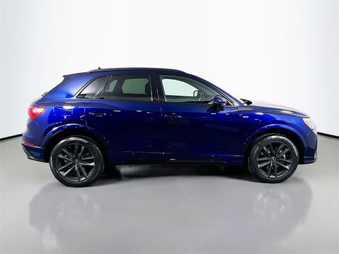 Used 2023 Audi Q3 2.0T Premium image 4