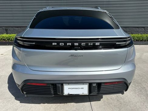 Used 2026 Porsche Macan Electric RWD image 12