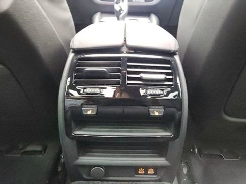 Used 2022 BMW 530e xDrive w/ Executive Package image 39