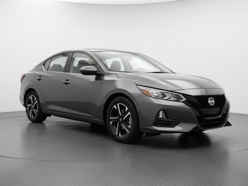 Used 2025 Nissan Sentra SV image 1